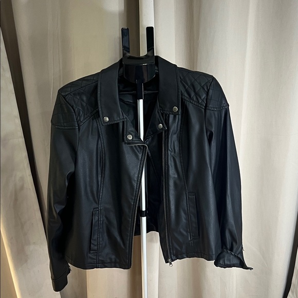 Rue21 Jackets & Blazers - Rue21 Quilted Black faux Leather Jacket for Women